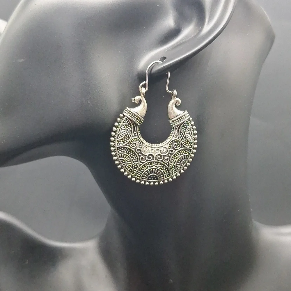 🎁Silver and Turquoise Elephant Bracelet and Earring Set FREE with  $40 Purchase